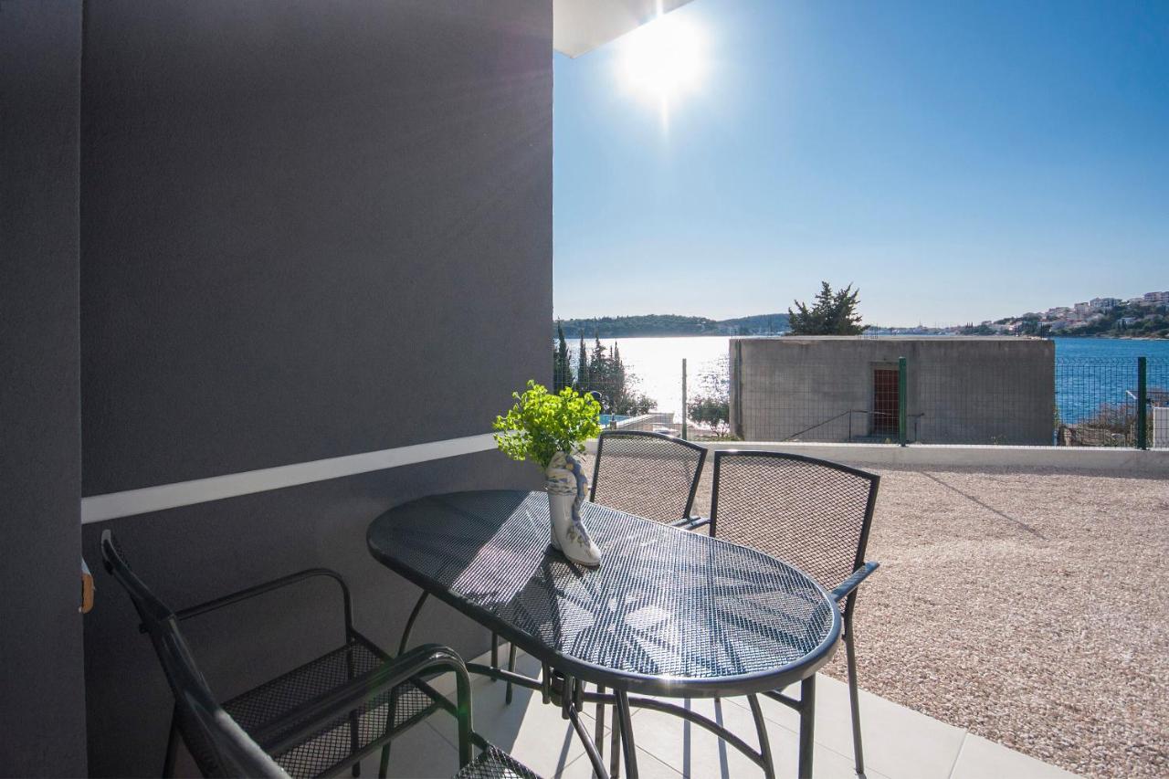 Apartments Osti Rogoznica  Ngoại thất bức ảnh