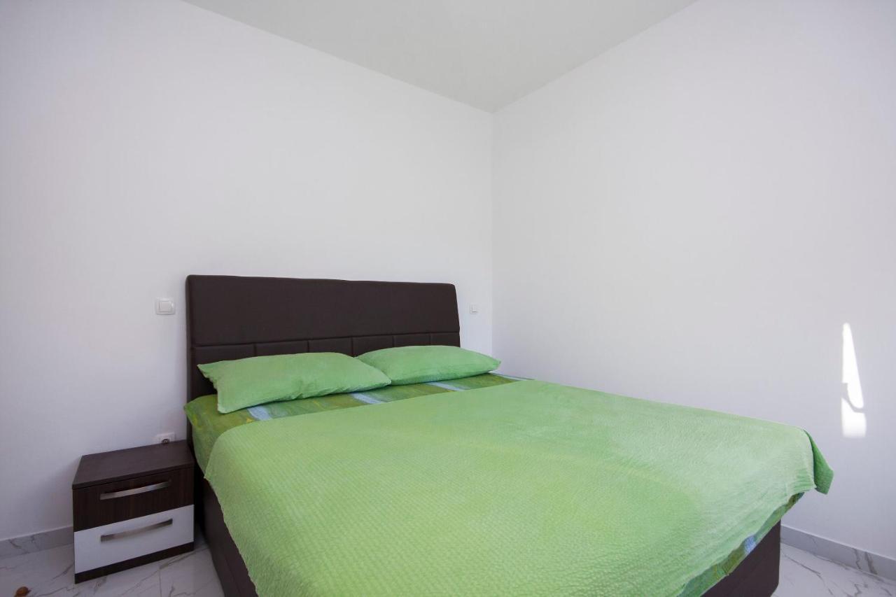 Apartments Osti Rogoznica  Ngoại thất bức ảnh