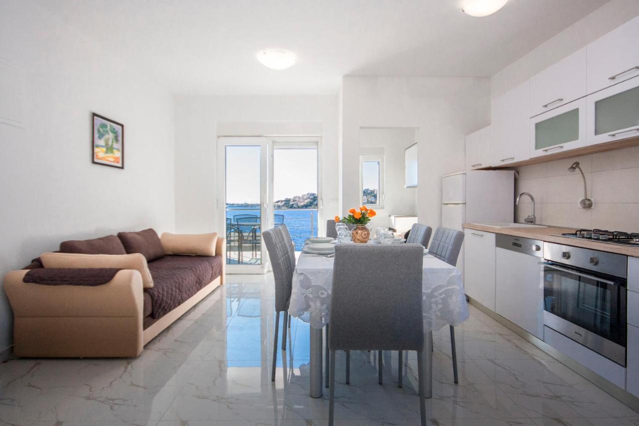 Apartments Osti Rogoznica  Ngoại thất bức ảnh