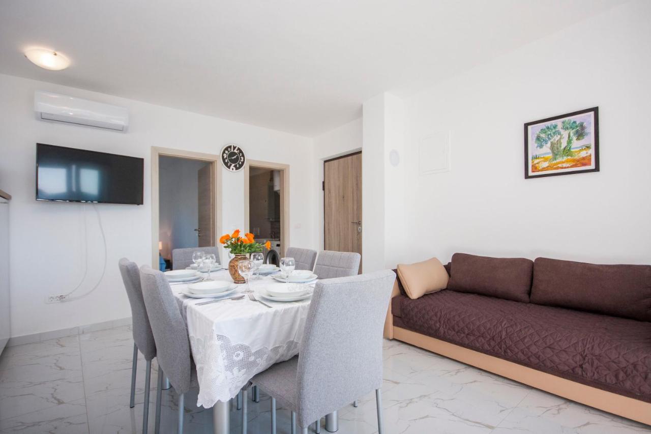 Apartments Osti Rogoznica  Ngoại thất bức ảnh
