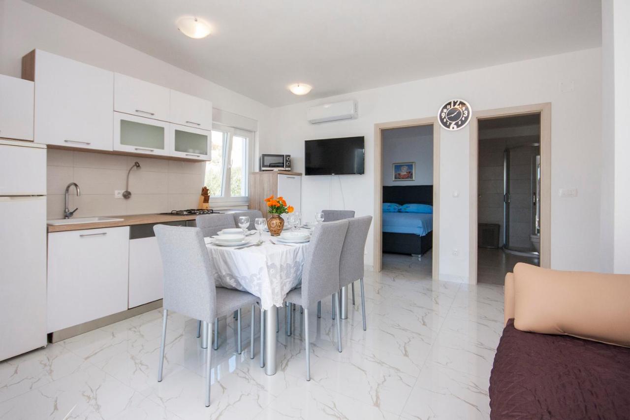 Apartments Osti Rogoznica  Ngoại thất bức ảnh